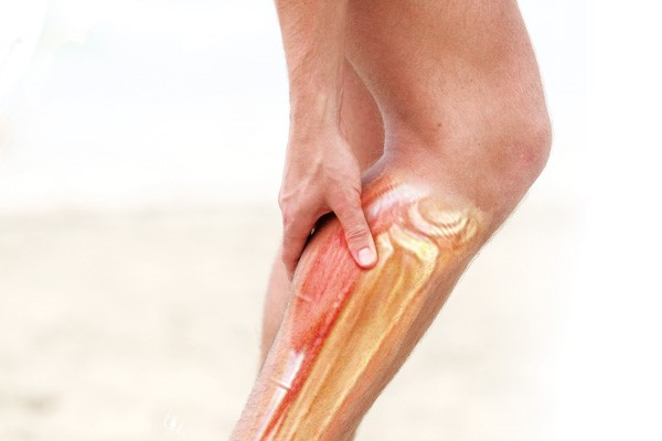 گرفتگی عضله پشت ساق پا چه دلایلی دارد؟ 